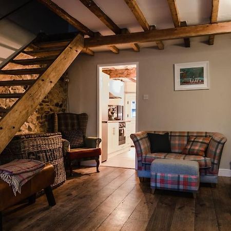 1800 Period Grade 2 Listed Cottage Addingham Eksteriør billede