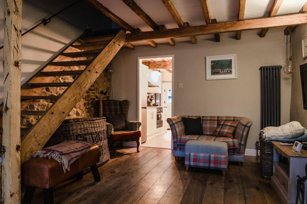 1800 Period Grade 2 Listed Cottage Addingham Eksteriør billede