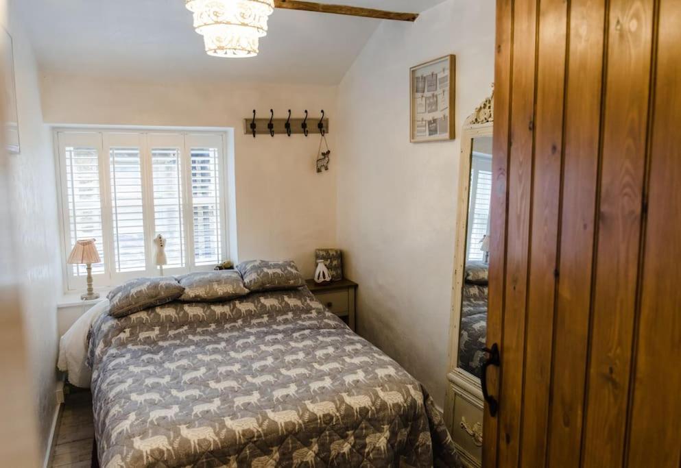 1800 Period Grade 2 Listed Cottage Addingham Eksteriør billede